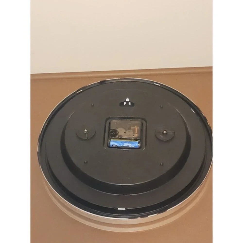 NFL Seattle Seahawks Football Team Chrome Clock Battery‎ Operated Tested